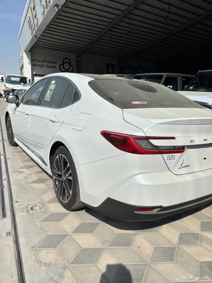 كامري لومير هايبرد 2025 19