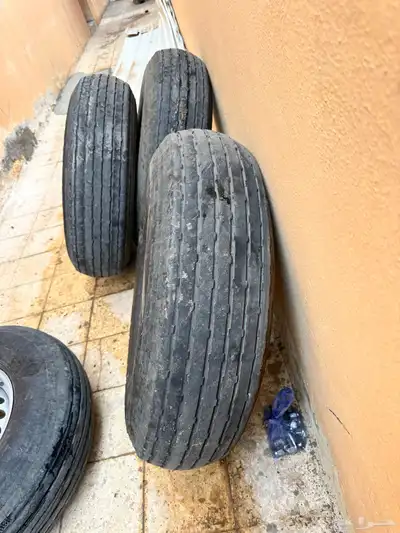 كفرات بلون جيب مع الجنوط مقاس 17 1