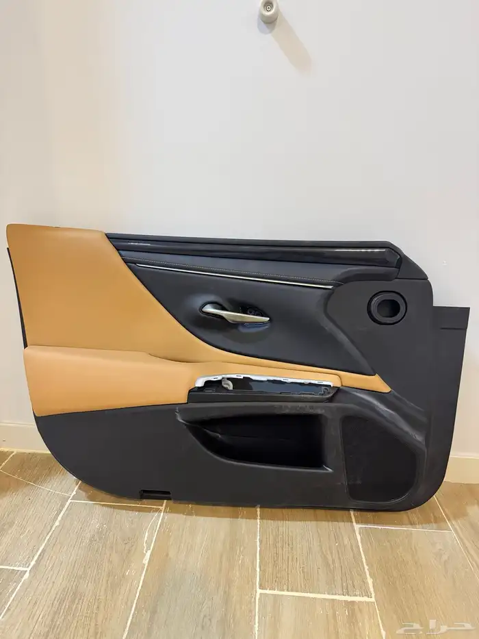 ديكور باب لكزس es من 2022 الى 2025 0