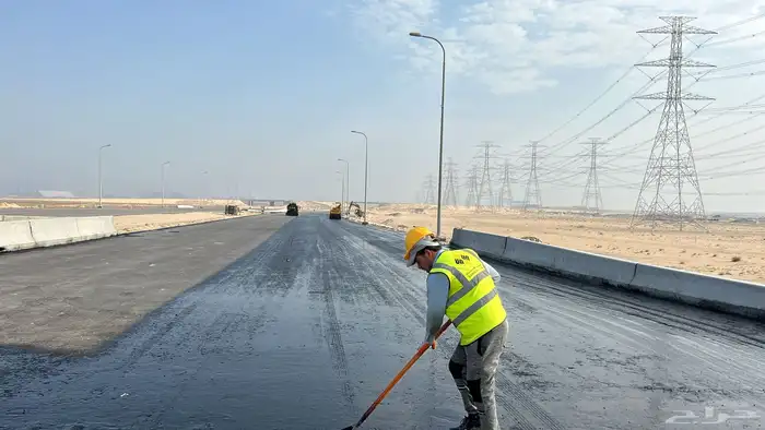 معدات اسفلت للإيجار 23