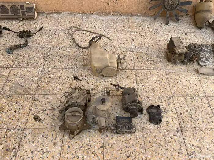 قطع غيارات مرسيدس بنز موزع بنزين وقطع اخري 2