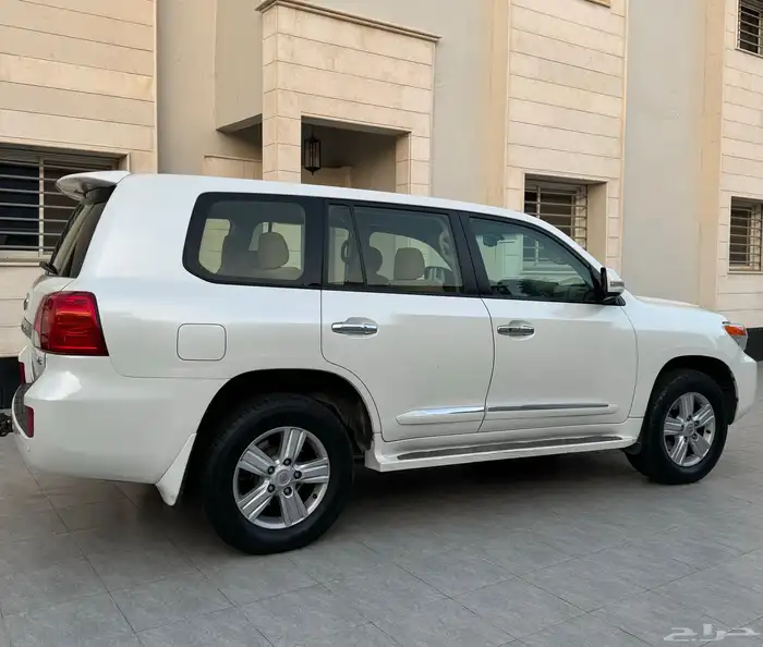 للبيع لاندكروزر 2014 سعودي فل كامل ماشي 250 (( تم البيع )) 7