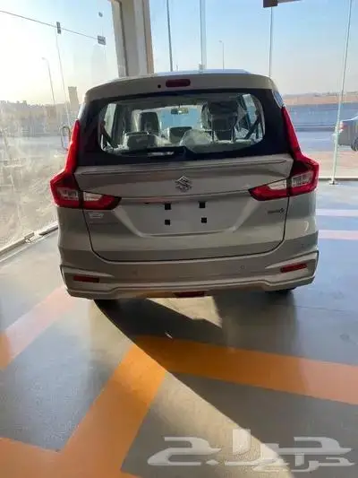 سوزوكي ارتيجا 2025 7 راكب ستاندرد 3