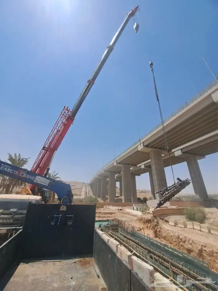 إيجار رافعات شوكيه وكرينات جميع الاحجام إيجار شهري أسبوعي يو 7