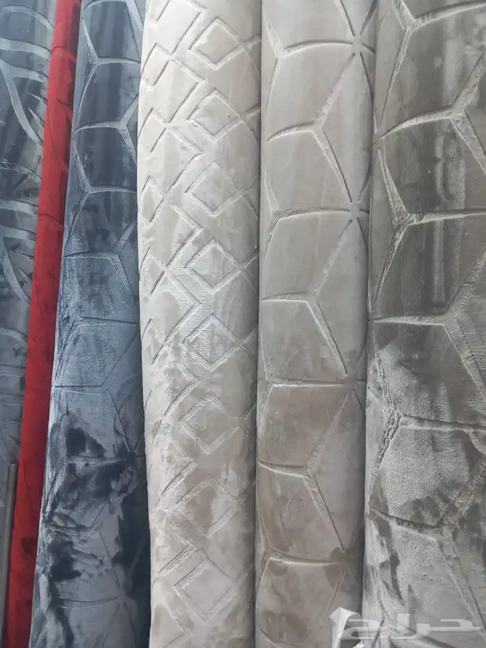 مفروشات وموكيت يوجد جميع جميع الكميات 15