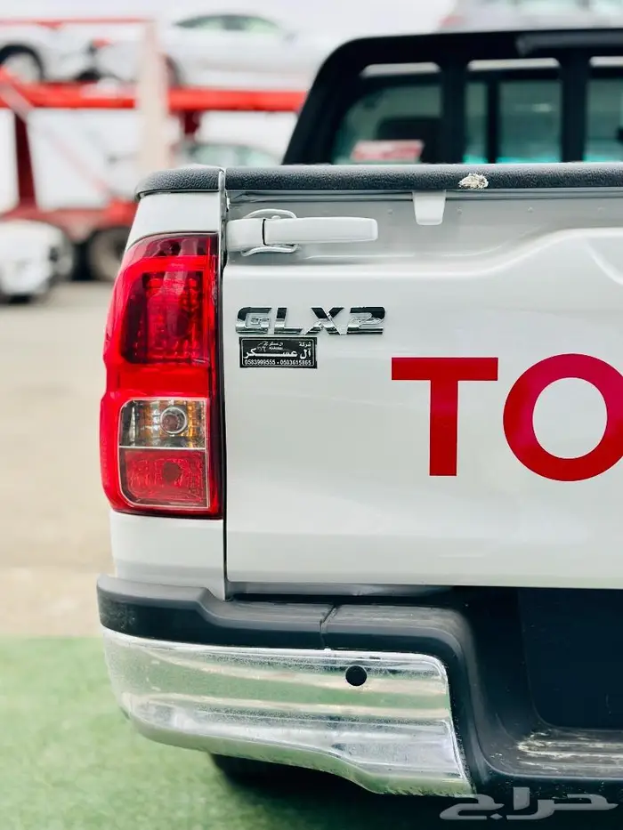 تويوتا هايلكس غمارتين GLX2 بنزين كروم 2025 7