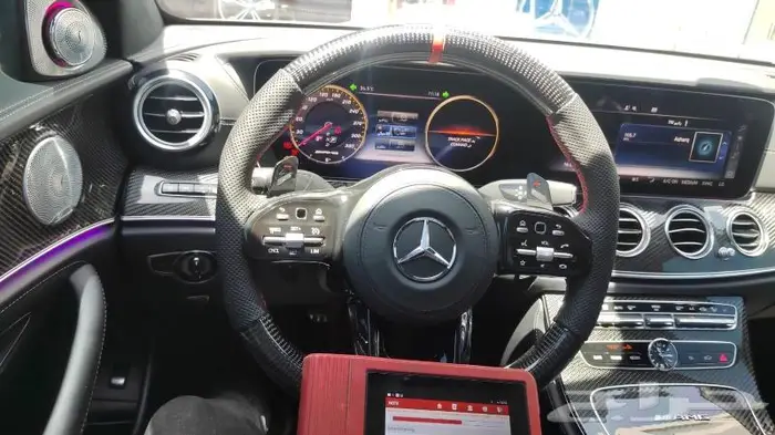 دركسيون مرسيديس وشاشات اسأل على العرض 4