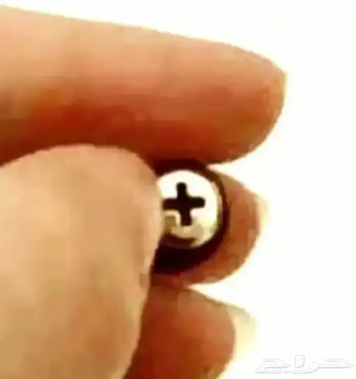 كاميرا بحجم الازرار والمسمار 1