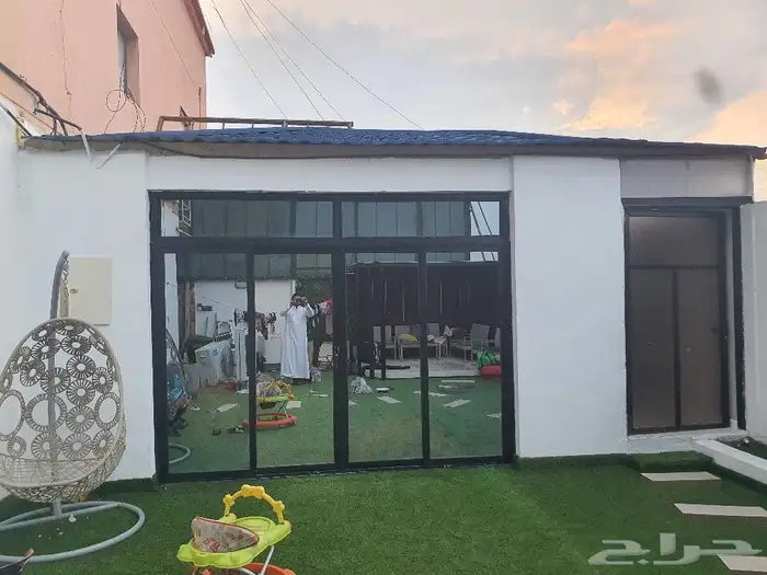 معلم ديكورات و بناء و سباكه و كرهباء و عوازل و اصباغ ومظلات 11