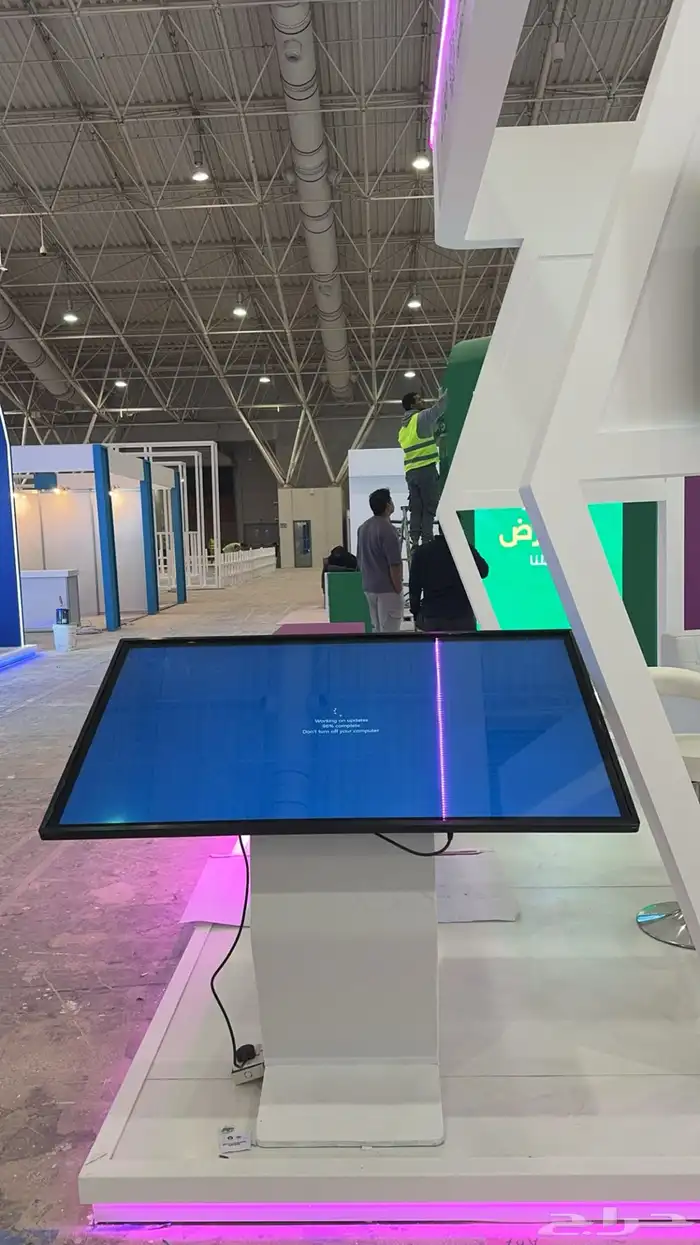 تاجير شاشات واضائات للمشاريع العقارية والمجمعات التجارية 21