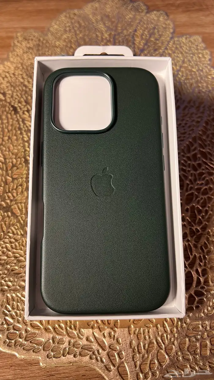 كفرات ايفون 16 جلد طبق الأصل بشعار ابل Apple مع الماق سيف 5