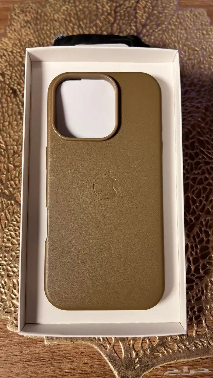 كفرات ايفون 16 جلد طبق الأصل بشعار ابل Apple مع الماق سيف 0