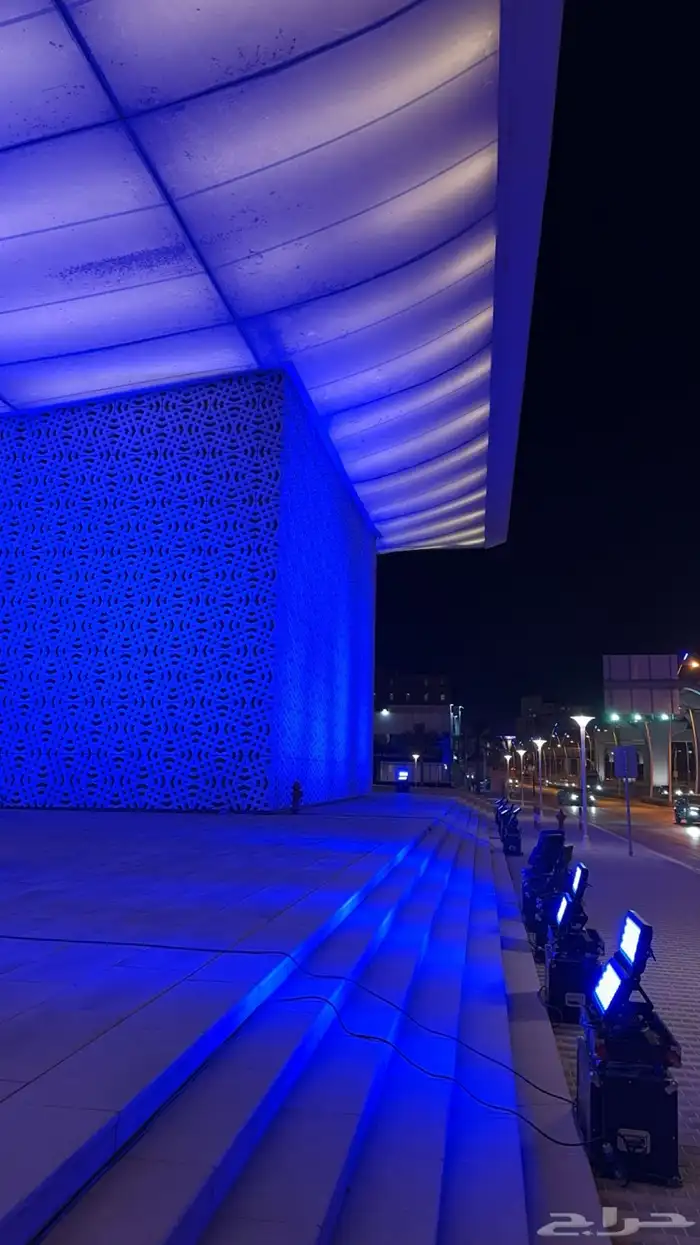 تاجير شاشات واضائات للمشاريع العقارية والمجمعات التجارية 7