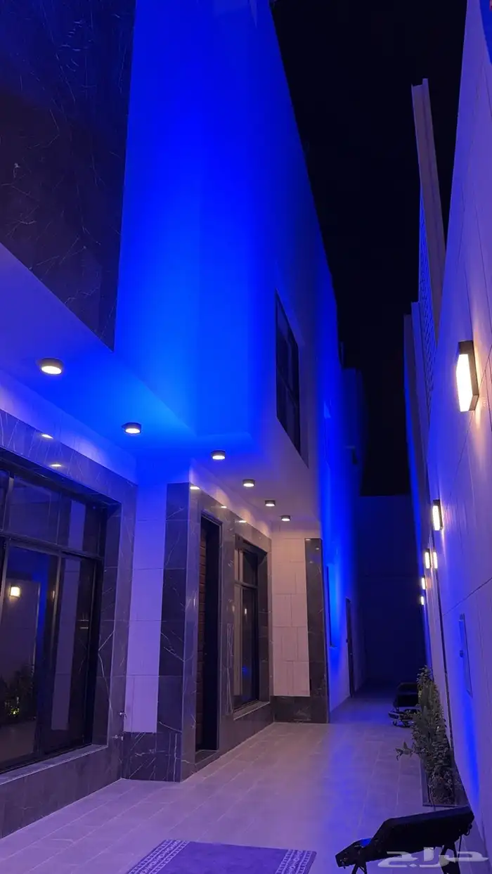 تاجير شاشات واضائات للمشاريع العقارية والمجمعات التجارية 49