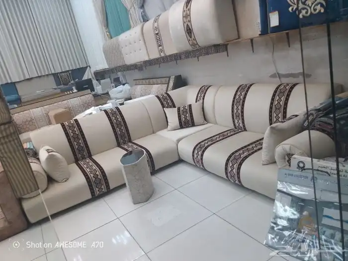 مفروشات الرياض  تفصيل جميع انواع الكنب والجلسات الارضي والست 3