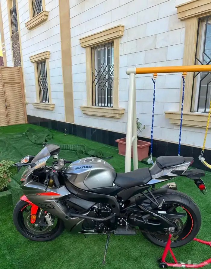 دباب سوزوكي 750 2021 1