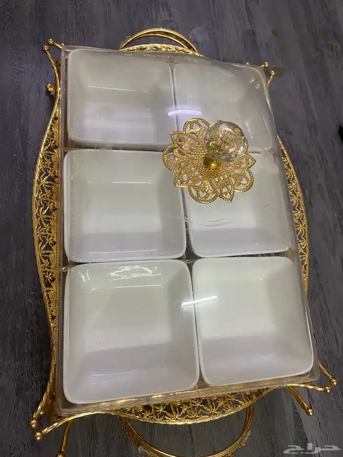 صحن حلويات ومكسرات سراميك ذهبية اللون 2