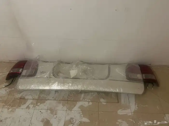 خلفية جيب لكزس باب مع الاصطبات والجوانب 0