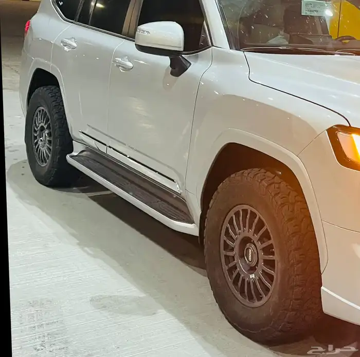 للبيع جنوط برايد مع كفرات حجري 0