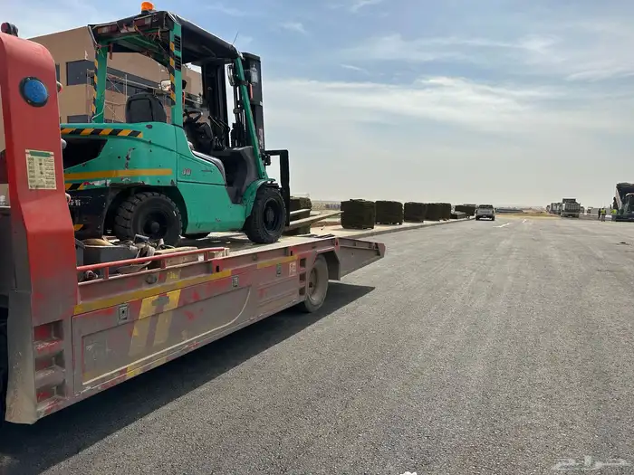 تاجير رافعه شوكيه سكينه فوركلفت للايجار سيزرلف مان لفت 2