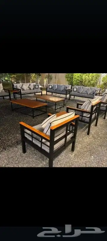 جلسات خارجيه وارضيه وطاولات حسب الطلب 0