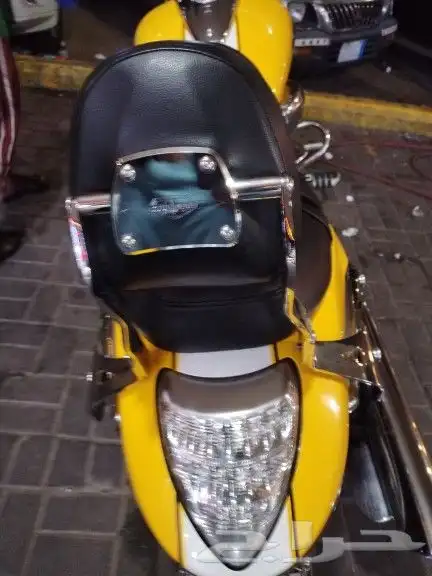 سوزوكي بوليفارد M109R 18