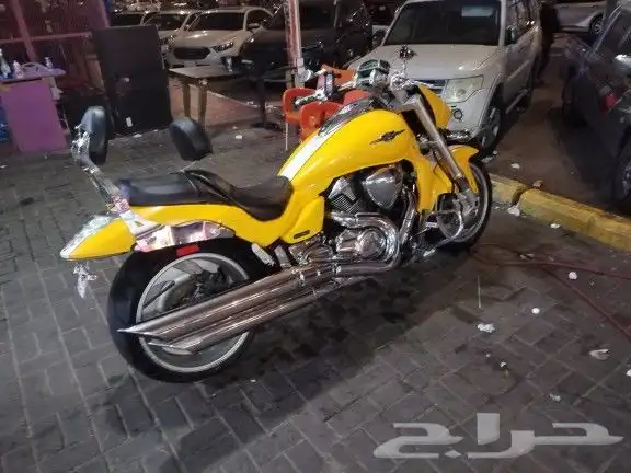 سوزوكي بوليفارد M109R 4