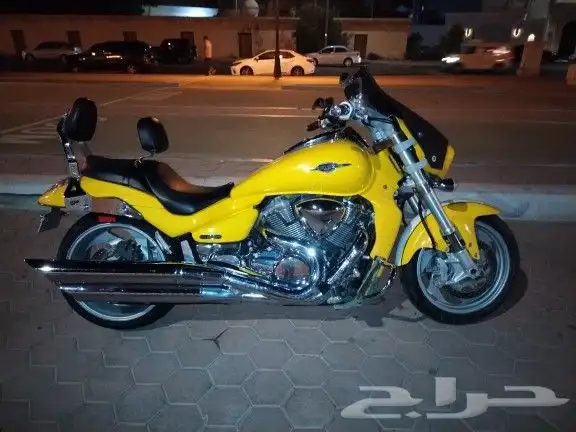 سوزوكي بوليفارد M109R 10