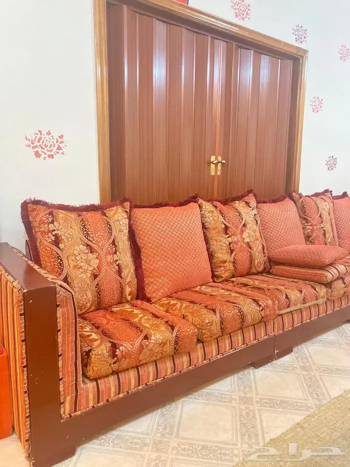 طقم كنب كامل للبيع 5 6 التواصل واتس 1