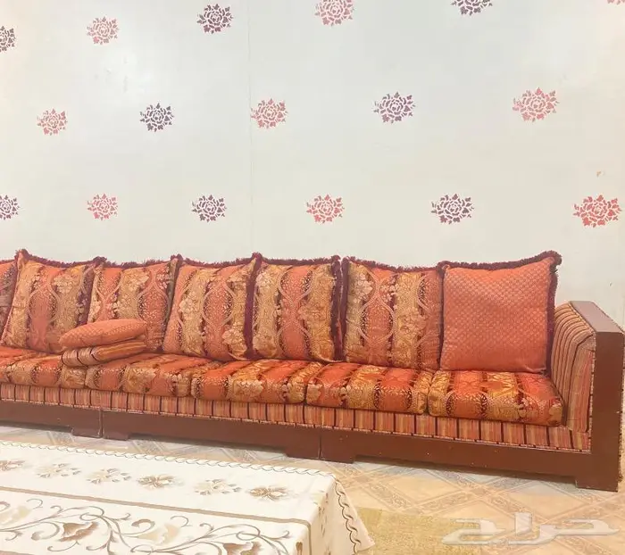 طقم كنب كامل للبيع 5 6 التواصل واتس 0