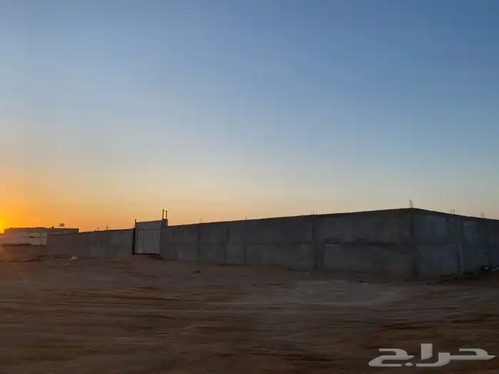 للإيجار وللبيع حوش في الصناعية 1