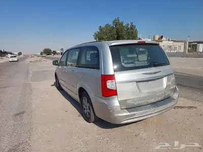 كرايزلر جراند فوياجر 2012 2