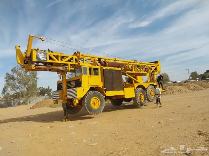 حفار دريل كبير العمق ينزل حتا 1000 متر متواجد في تبوك 0