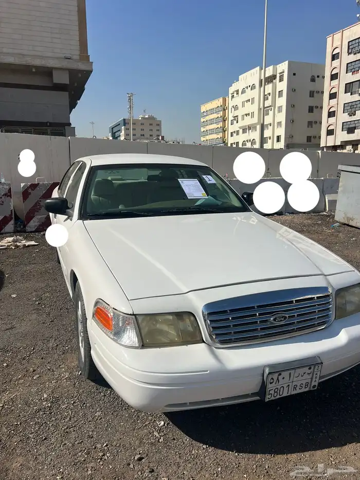 للبيع ثلاث سيارات فورد كراون فكتوريا مخزنة وكالة موديل 2010 4