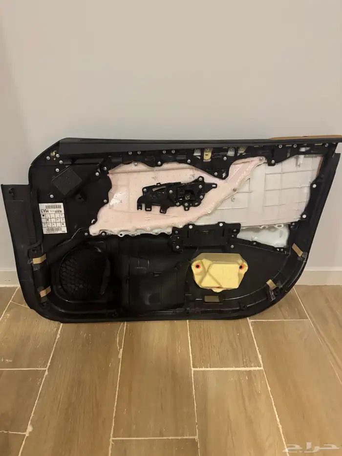 ديكور باب لكزس es من 2022 الى 2025 3