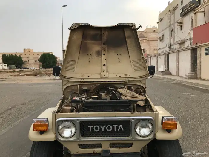 ( تم البيع ) تويوتا ربع مصندق طويل موديل 1983 33
