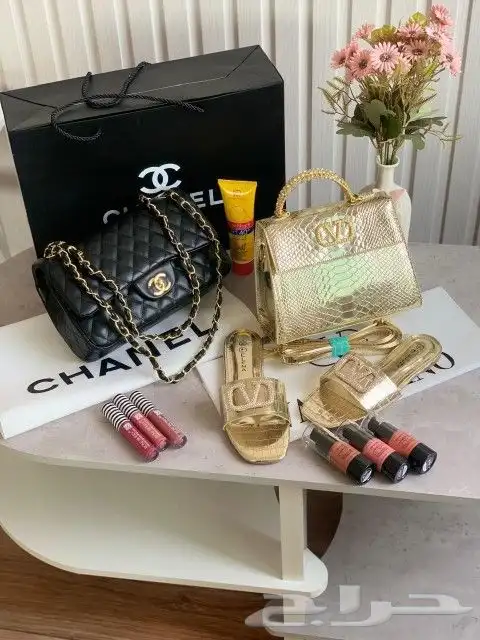 هدايا نسائيه ماركة شانيل و فالنتينو 1