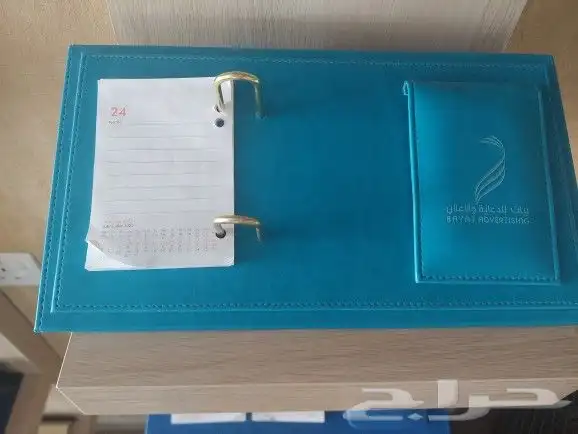 طباعة وتفصيل دروع مكاتب وتفصيل كرستال حسب الطالب وتقويم خشبي 36