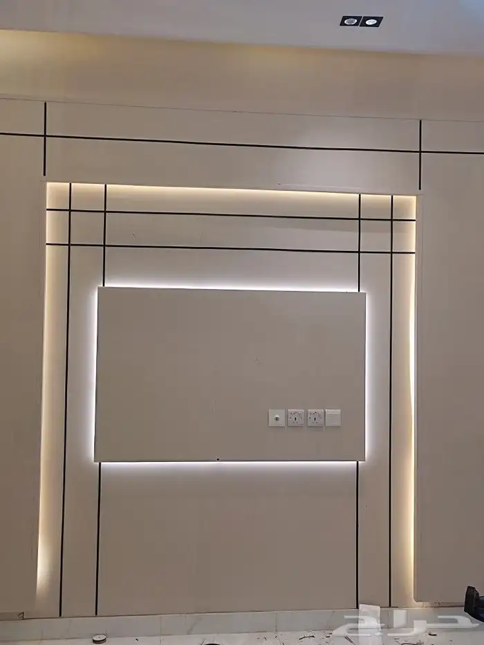 جميع انواع الديكورات الداخليه والخارجية 0