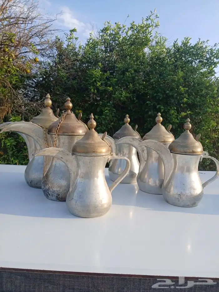 دلال طقم. مستعمل 0