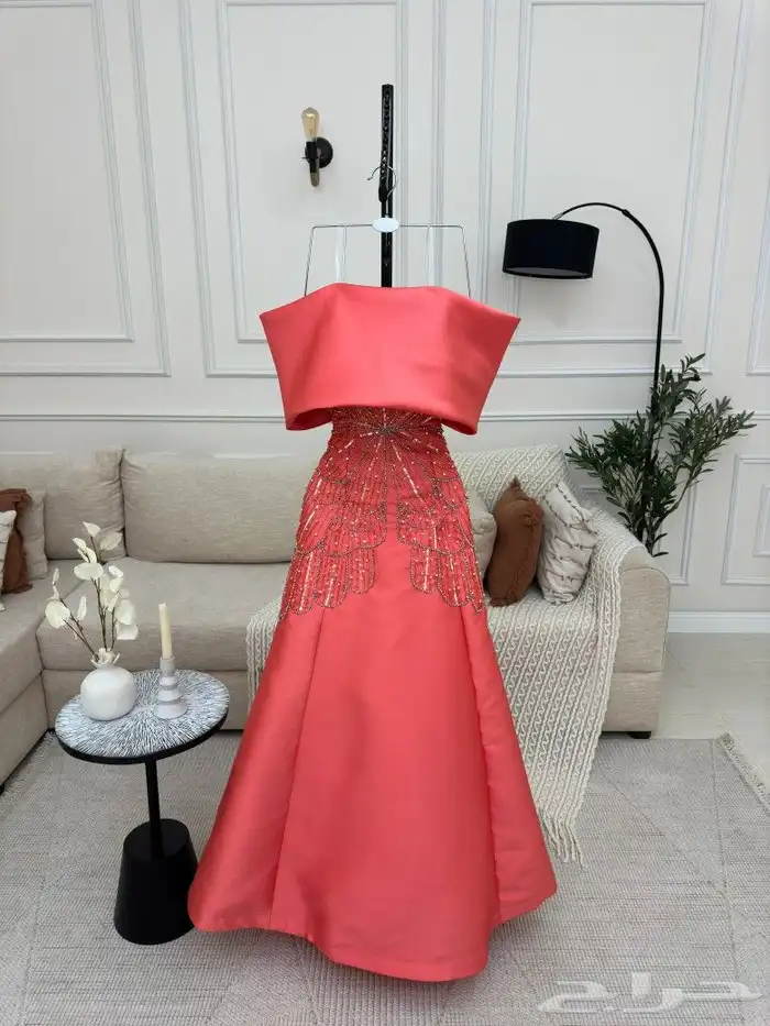 فساتين حديثه أسعار مخفضه   فساتين فوريه وتوصيل مجانآ 19