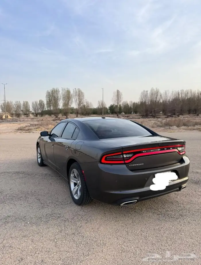 للبيع تشارجر 2021 2