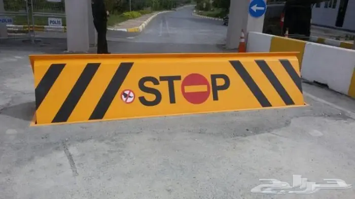 إعلان مصدات السيارات الهيدروليكية   الأمان والحماية المتطورة 3