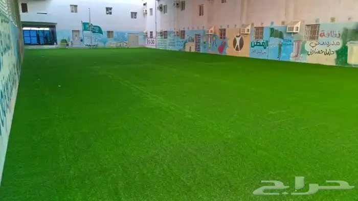 مقاول عشب الصناعي 5