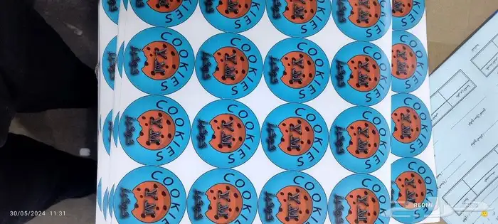 تصميم طباعة استيكر اشكال استكر ورقي استكر بلاستيك كرت فاتورة 7