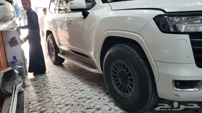 تيوتا جيب لاندكروزر 2024 4