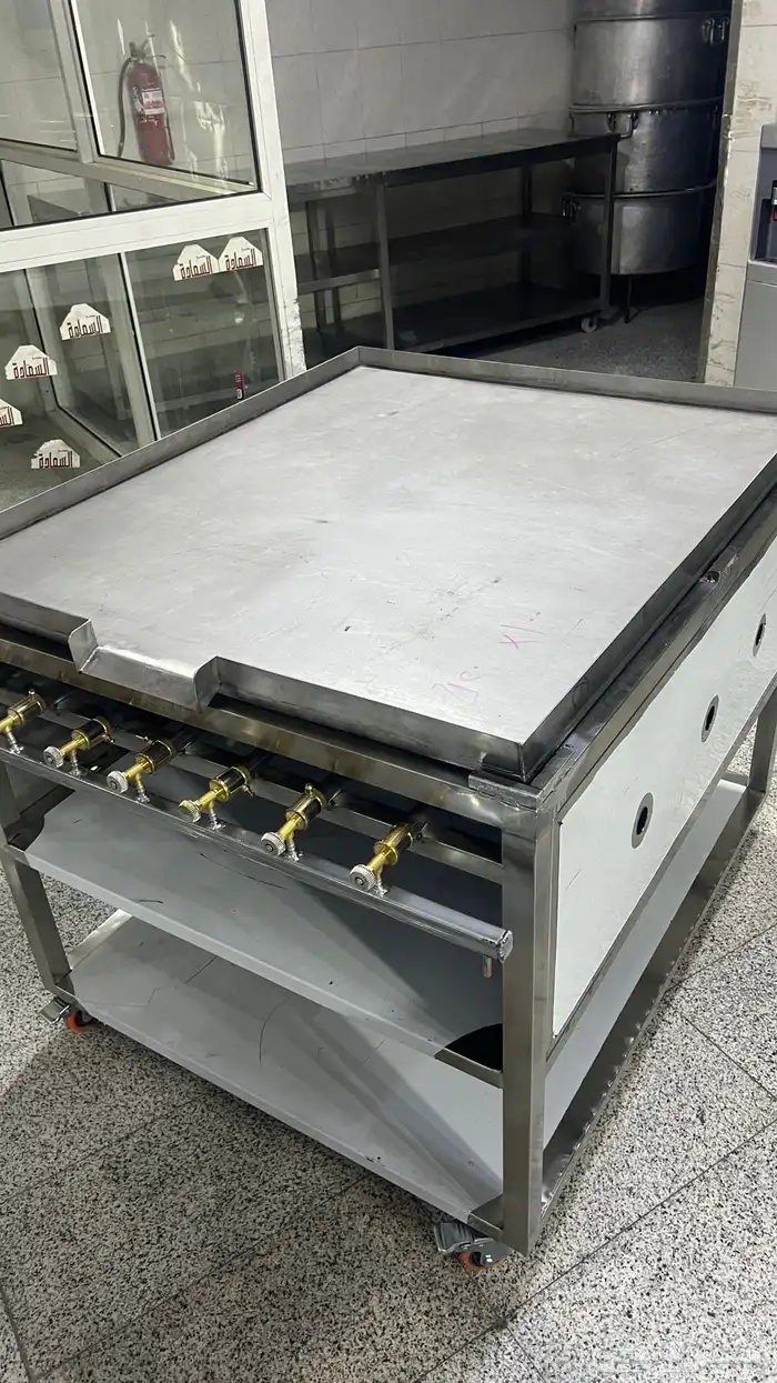 طاولات ستيل رفوف ستيل صواني مخابز ستيل 12