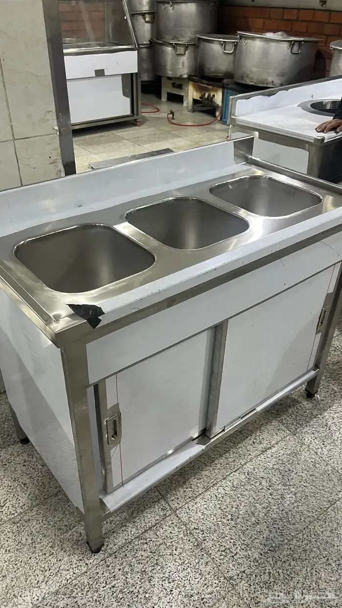 طاولات ستيل رفوف ستيل صواني مخابز ستيل 16