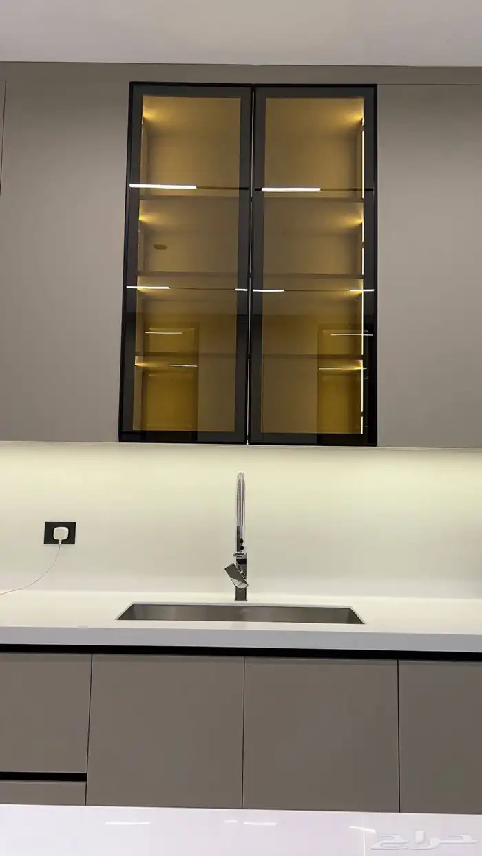 مطابخ مودرن كلاسيك 2025 7