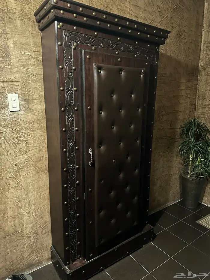 دولاب عبايات 1
